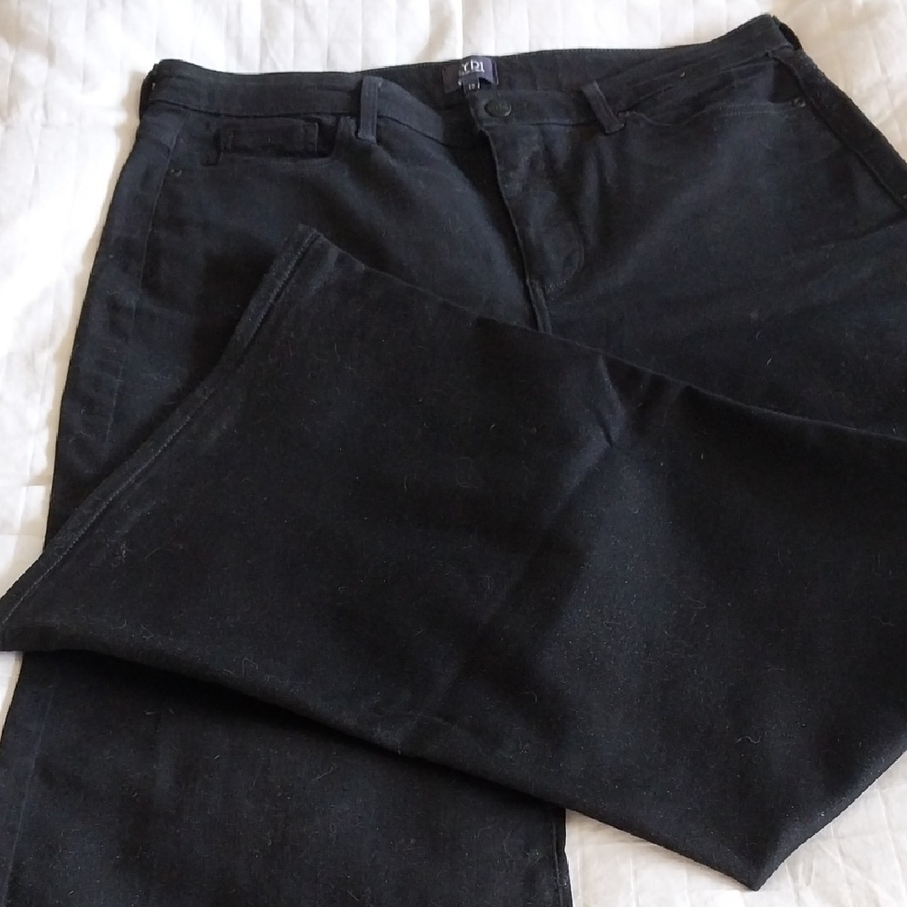NYDJ Mia Pallazzo Black Wide-Leg Jeans. Slight Iridescence to Fabric. Size 12